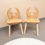 Set Tisch und 2 Stühle Hirsch aus Naturholz | Design Hirschholz - Galeriebild 3 von Cozy Collections