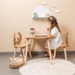 Set Tisch und 2 Stühle Hirsch aus Naturholz | Design Hirschholz - Galeriebild 4 von Cozy Collections