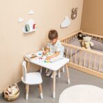 Set Tisch und 2 Stühle Weißes Kaninchen aus Naturholz | Montessori - Galeriebild 1 von Cozy Collections