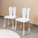 Set Tisch und 2 Stühle Weißes Kaninchen aus Naturholz | Montessori - Galeriebild 4 von Cozy Collections