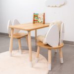 Tischset mit 2 Stühlen und Hasenohren aus naturbelassenem Holz | Design Bunny - Galeriebild 1 von Cozy Collections