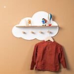 Wandregal Wolke mit 4 Holzhaken | 2-in-1 Aufbewahrung und Aufhängung - Galeriebild 1 von Cozy Collections