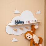 Wandregal Wolke mit 4 Holzhaken | 2-in-1 Aufbewahrung und Aufhängung - Galeriebild 4 von Cozy Collections