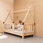 Montessori-Bett Tipi-Hütte aus natürlichem Holz mit Schutzgittern - Galeriebild 3 von Cozy Collections