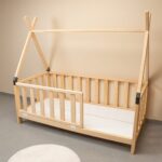 Montessori-Bett Tipi-Hütte aus natürlichem Holz mit Schutzgittern - Galeriebild 5 von Cozy Collections