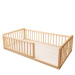 Montessori-Wandbett aus naturbelassenem Buchenholz mit abnehmbarem Schutzgitter - Produktbild von Cozy Collections
