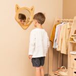 Dekorativer Fuchsspiegel aus Naturholz mit Korbgeflecht-Details - Galeriebild 1 von Cozy Collections