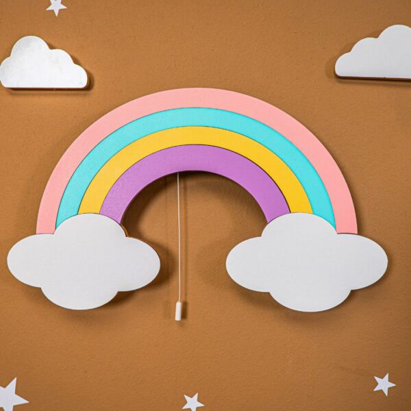 LED-Wand-Nachtlicht Regenbogen mit handbemalten Holzwolken | 4 Pastellfarben - Produktbild von Cozy Collections