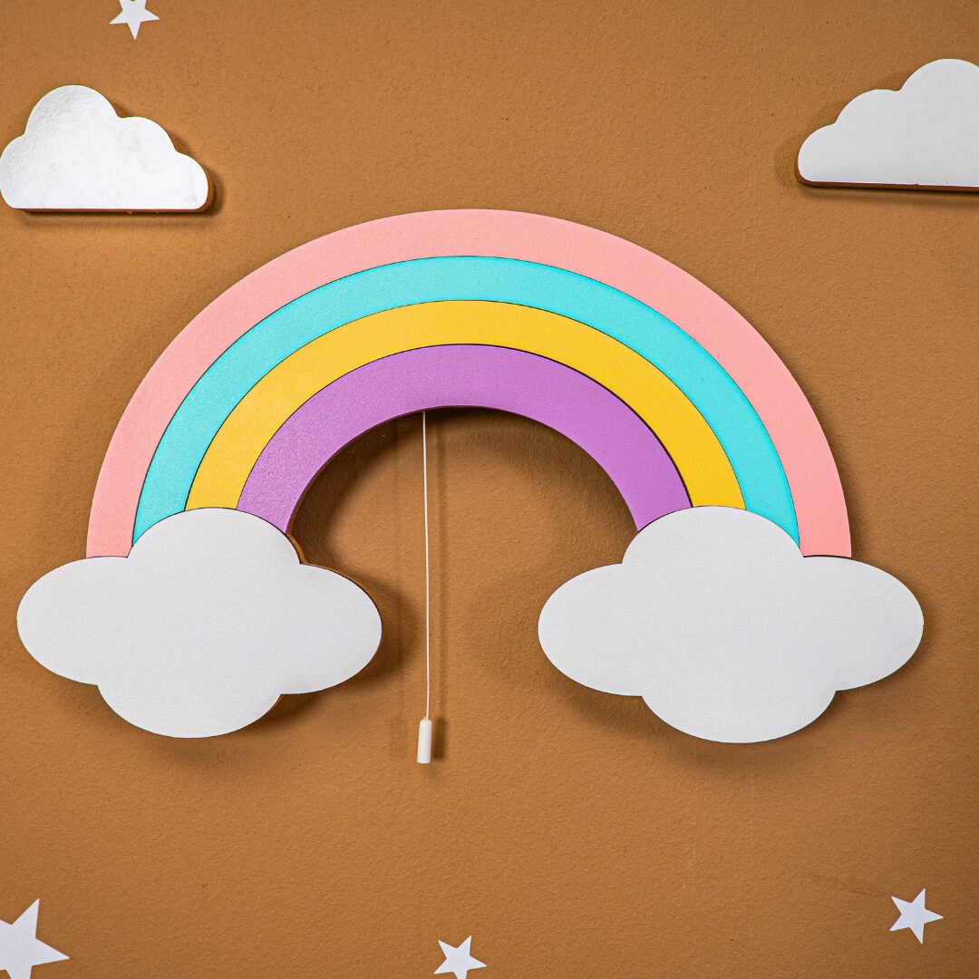 LED-Wand-Nachtlicht Regenbogen mit handbemalten Holzwolken | 4 Pastellfarben LED-Wand-Nachtlicht Regenbogen mit handbemalten Holzwolken | 4 Pastellfarben - Produktbild von Cozy Collections