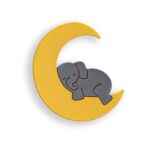 LED-Wandnachtlicht Elefant auf bemaltem Holzmond, handgefertigt - Variantenbild Modell Elefant auf dem Mond (gelb) von Cozy Collections
