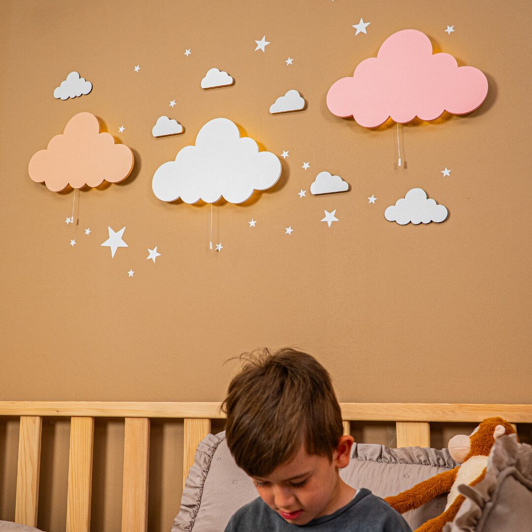 Personalisiertes Wolken LED-Wandnachtlicht mit Namen | LED Nachtlicht Holz