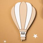 LED-Wandnachtlicht Bär aus handbemaltem Holz | Kawaii-Design - Variantenbild Modell Ballon allein von Cozy Collections