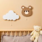 LED-Wandnachtlicht Bär aus handbemaltem Holz | Kawaii-Design - Variantenbild Modell Bär + Wolke von Cozy Collections
