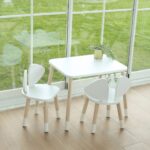 Set tavolo e 2 sedie con orecchie da cane in legno bianco e naturale | Design Puppy - immagine 3