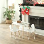 Set tavolo e 2 sedie con orecchie da cane in legno bianco e naturale | Design Puppy