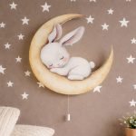 Wandnachtlicht schlafendes Häschen auf dem Mond | LED Nachtlicht Holz