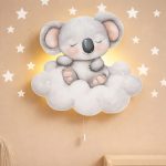 Wandnachtlicht Koala schlafend auf Wolke | LED Nachtlicht Holz
