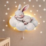 Wandnachtlicht Häschen auf Wolke | LED Nachtlicht Holz