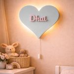 Personalisierbares Herz LED-Wandnachtlicht mit Namen | LED Nachtlicht Holz