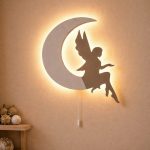 Fee auf dem Mond LED-Wandnachtlicht aus Holz | LED Nachtlicht Holz
