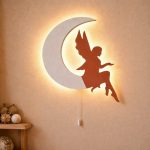Fee auf dem Mond LED-Wandnachtlicht aus Holz | LED Nachtlicht Holz