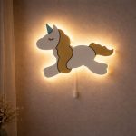 Einhorn Ganzkörper LED-Wandnachtlicht aus Holz | LED Nachtlicht Holz