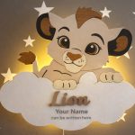 Personalisiertes Löwenbaby auf Wolke LED-Wandnachtlicht | LED Nachtlicht Holz