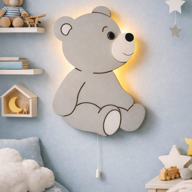 Sitzendes Bärchen LED-Wandnachtlicht aus Holz | LED Nachtlicht Holz
